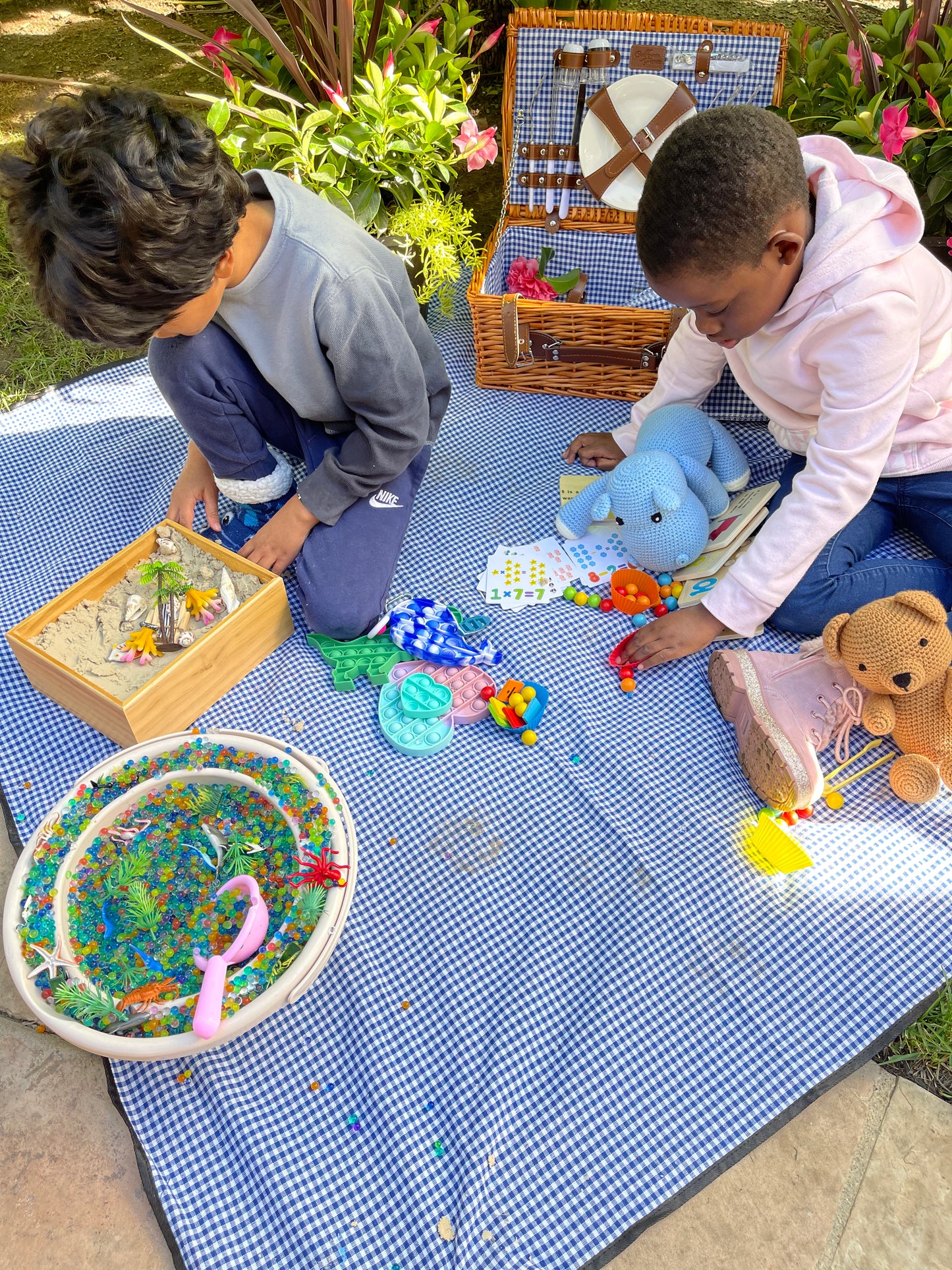 Kinetic Sand Box